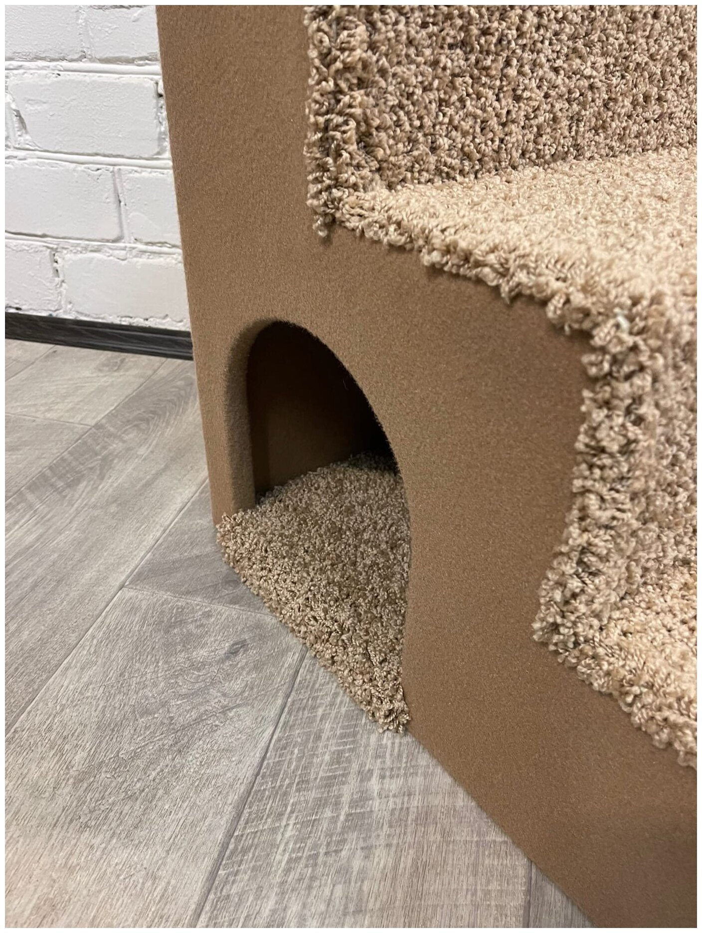 Лестница для собак из ДСП + ковролин с уютным домиком (55*44*46) - фотография № 3