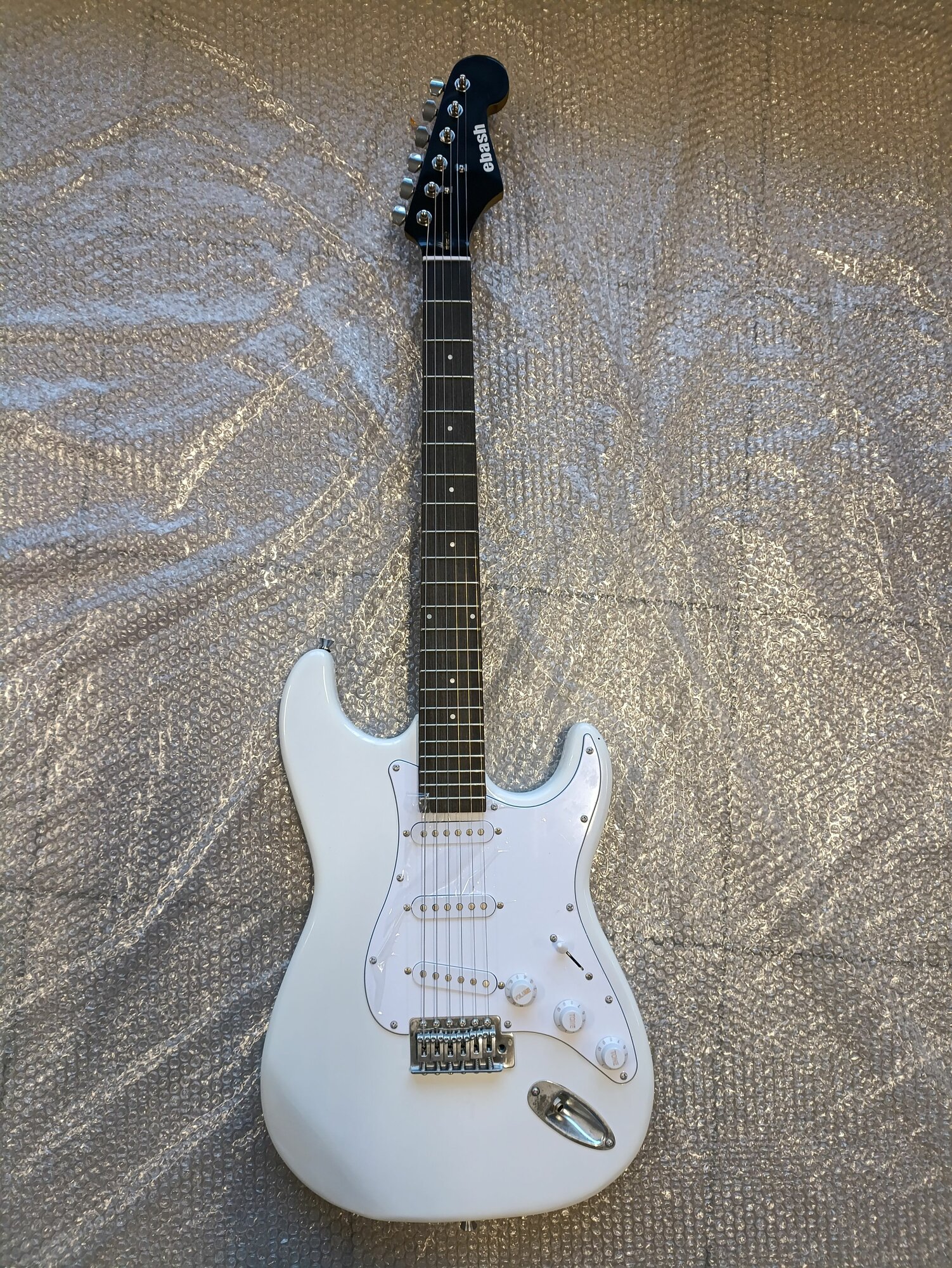 Электрогитара (гитара электрическая) STRATOCASTER E-BASH