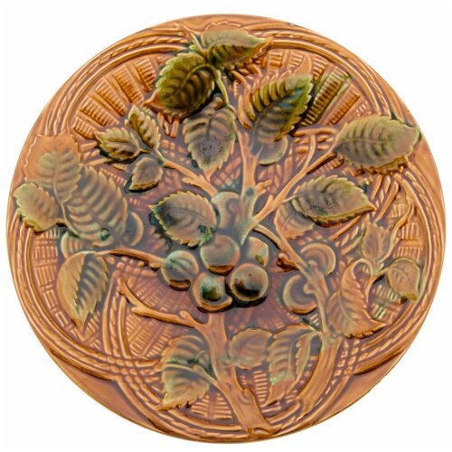 фото Антиквариат: тарелка настенная с рельефным изображением, фаянс, глазурь, ссср, 1970-1990 гг. raritetus