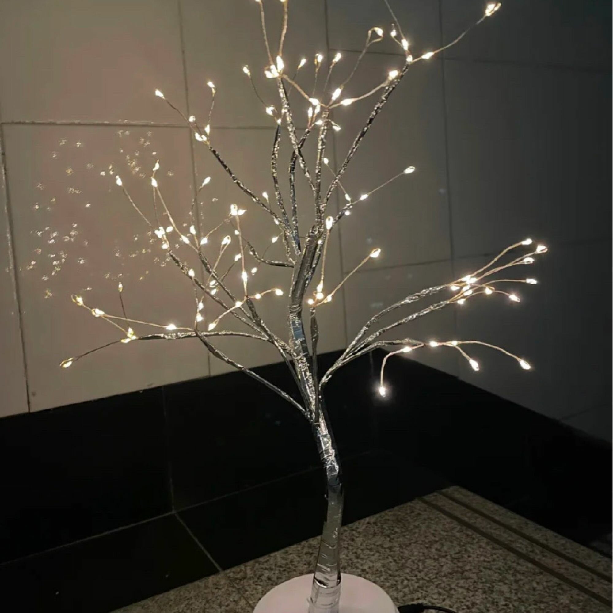 Светильник-дерево, ночник, настольный декоративный светильник - фотография № 3