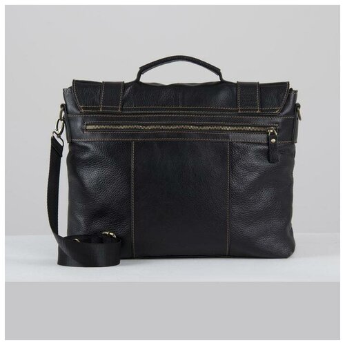 фото Портфель мужской, отдел на клапане, наружный карман, длинный ремень, цвет чёрный нет бренда