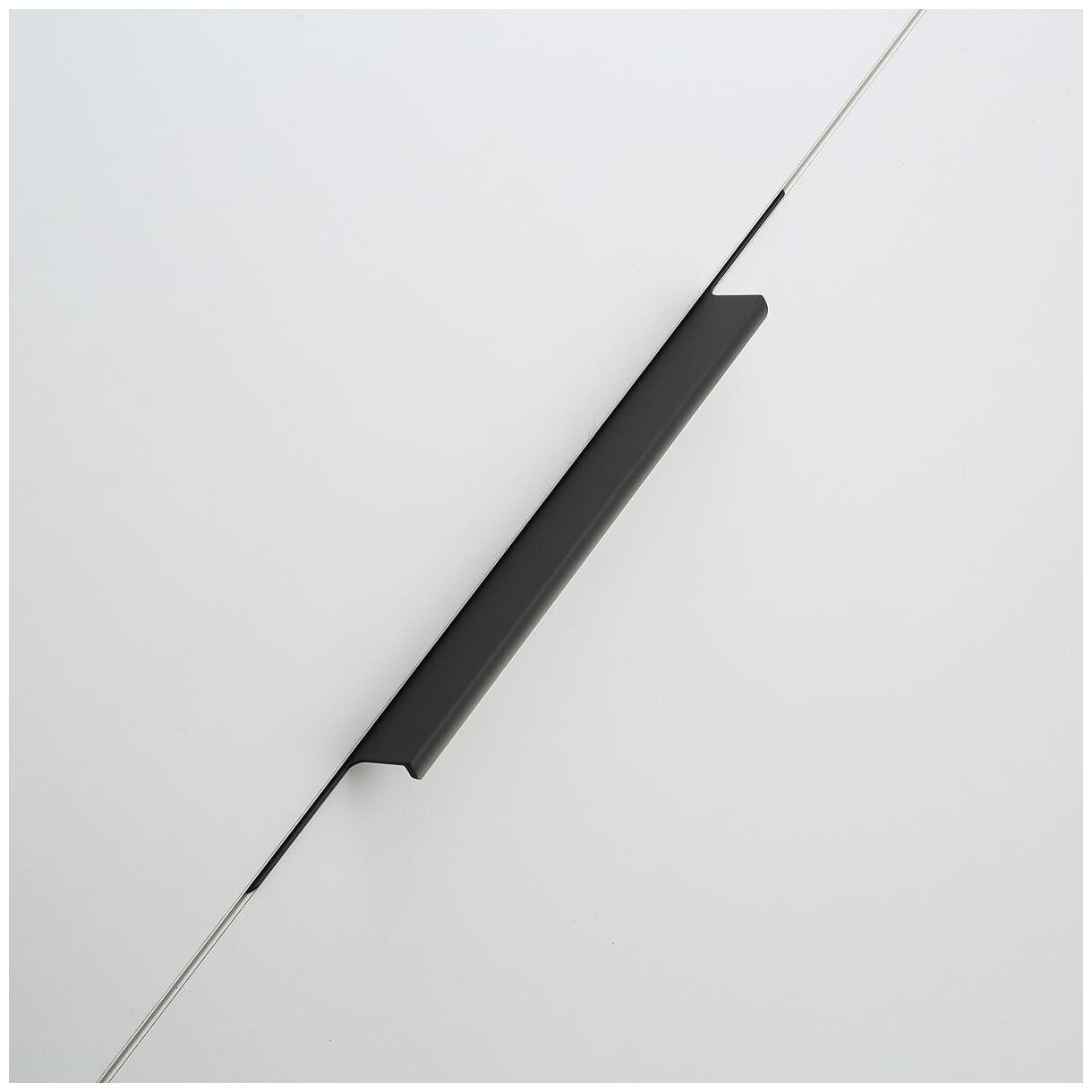 Ручка мебельная алюминиевая LIND 256/296 черный матовый - фотография № 3