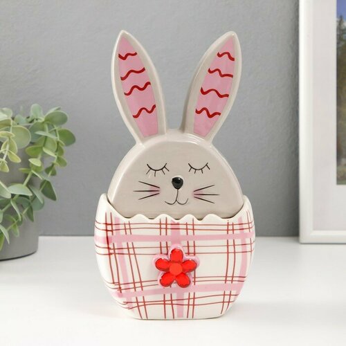 SUI Шкатулка керамика Зайка в яйце в клеточку с цветком серо-красный 118х72х208 см 2314₽