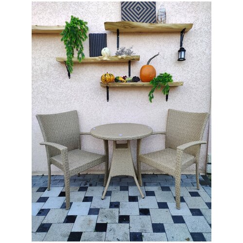 Комплект мебели, плетеной из искусственного ротанга 