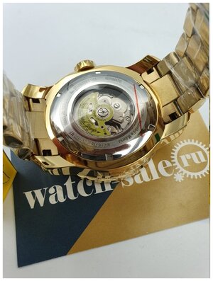 Invicta 29353 top