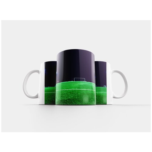 фото Кружка "футбольное поле, переулок, трава" 320 мл lotsprints