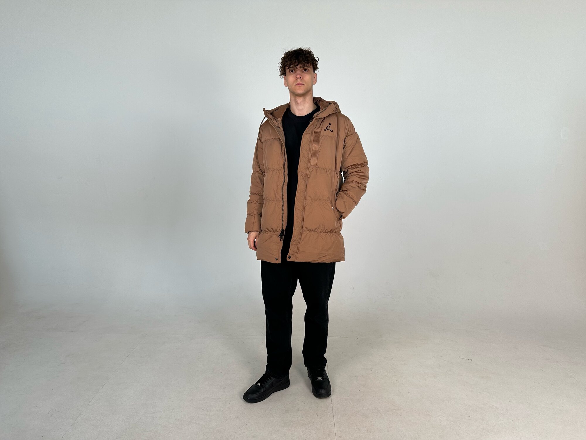 Пуховик NIKE Air Jordan Essential, размер XL, коричневый — фото 1