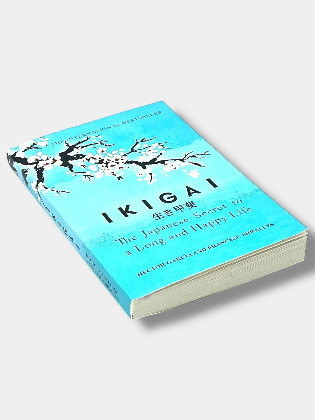 Книга "Ikigai", Hector Garcia, Francesc Miralles, 2017 год, 194 стр. — фото 1