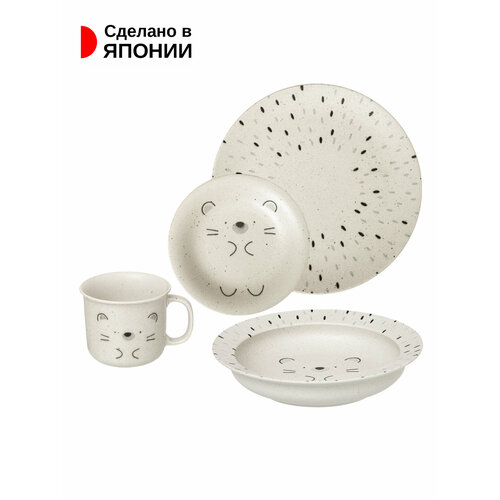 Набор посуды из фарфора