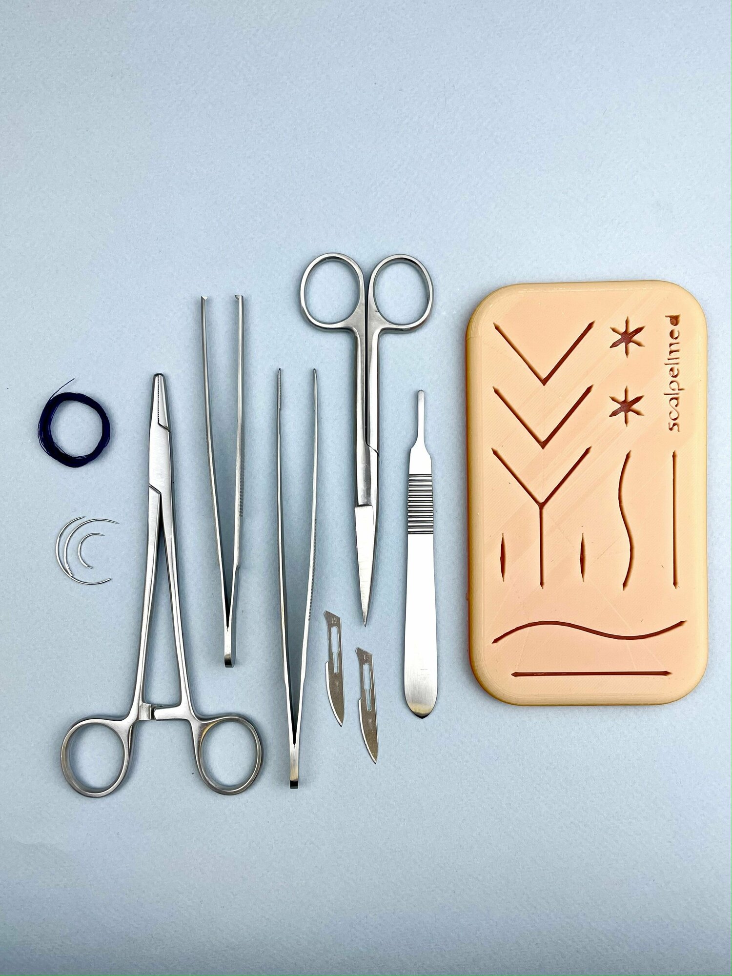 фото Набор Хирургический тренажер для шитья D3 (тренажер + 11 инструментов)