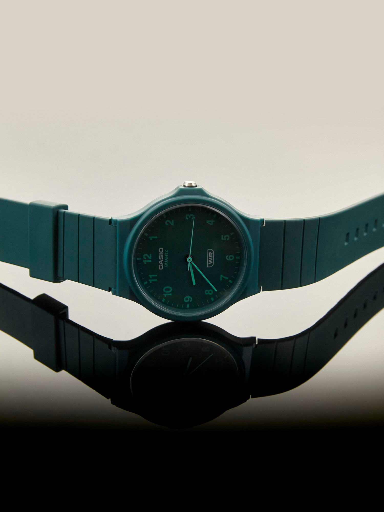 Наручные часы CASIO Классика, зеленый — фото 1