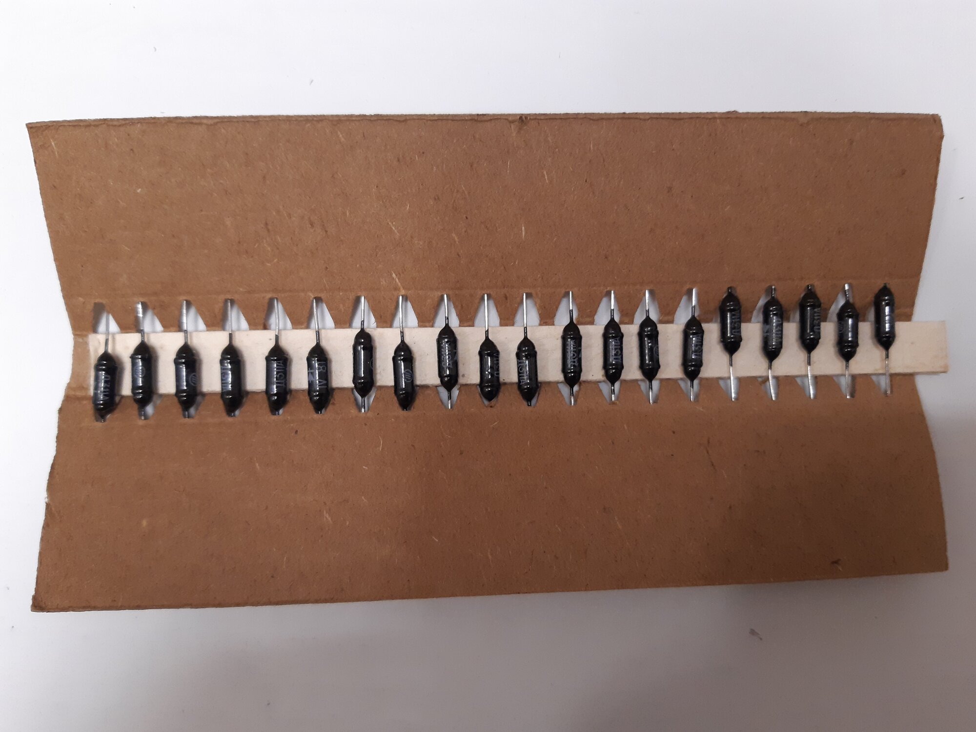 Диод Д311А 1981г. (комплект 10 штук) — фото 1