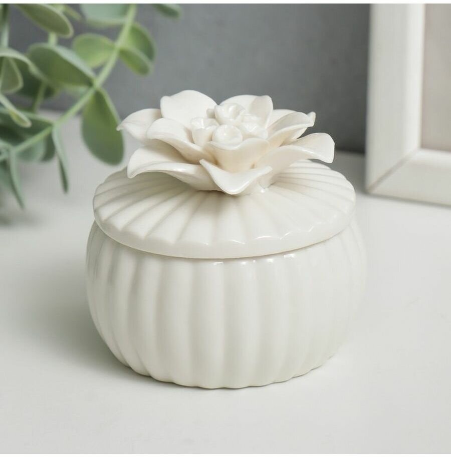Шкатулка керамика "Белый цветок"