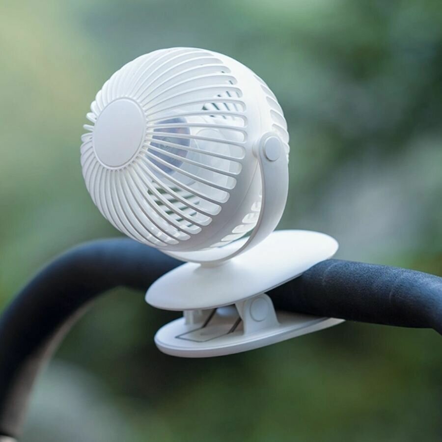 Мини-вентилятор настольный WiWU FS03 с зажимом, вращающийся на 360 градусов, 1200мАч, белый - фотография № 3