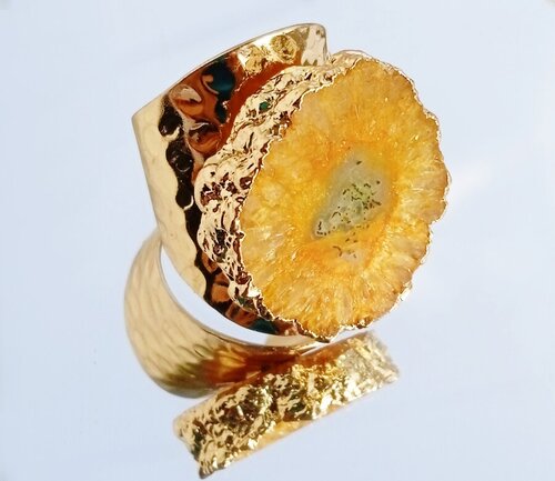 Кольцо Кольцо Крупный Агат Жеод перстень безразмерный медь под золото, жеод, агат, безразмерное, желтый