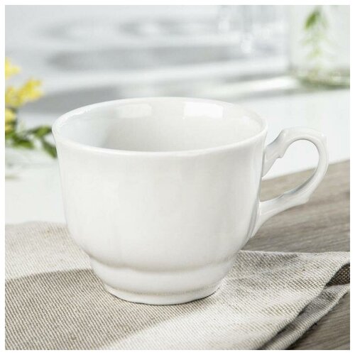 Чашка чайная Тюльпан, 250 мл, фарфор