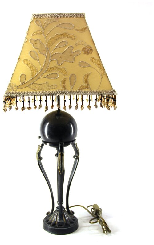 Лампа настольная с бронзовыми декоративными элементами