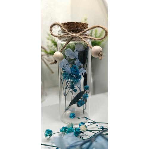 Сухоцветы гипсофилы в колбе