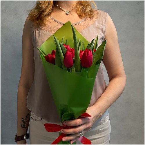 Букет из 11 красных тюльпанов сорта стронг ЛАВ 40см (россия) - тюльпан, тюльпаны