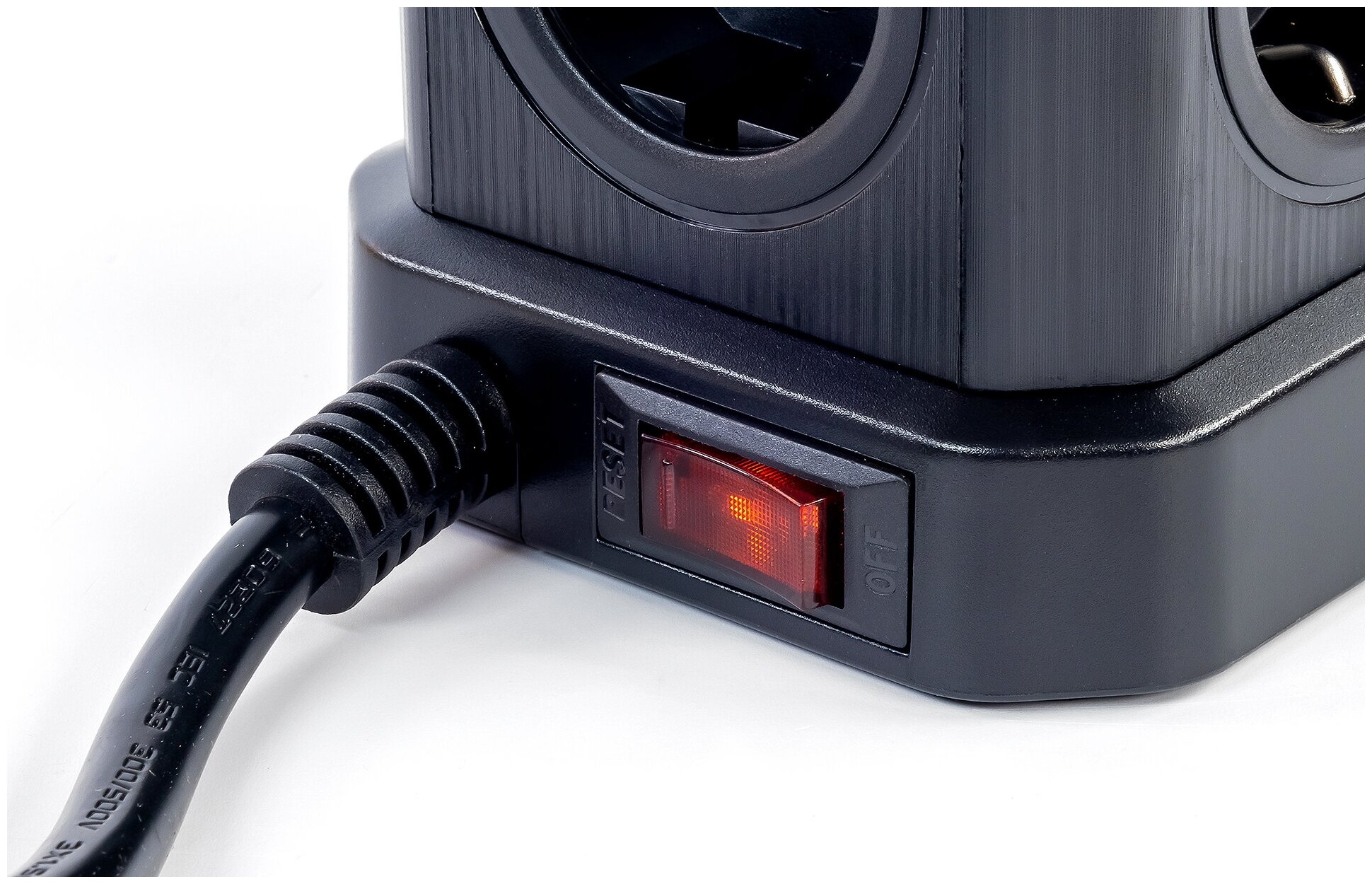 Сетевой фильтр с предохранителем и заземлением AGNI 5 розеток 220V, 3 USB 2.4A, 1 TYPE-C 20W (быстрая зарядка), 16A / 4000Вт 3м черный - фотография № 11