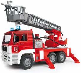 Пожарный автомобиль Bruder MAN с лестницей и помпой 02-771 1:16, 47 см, красный