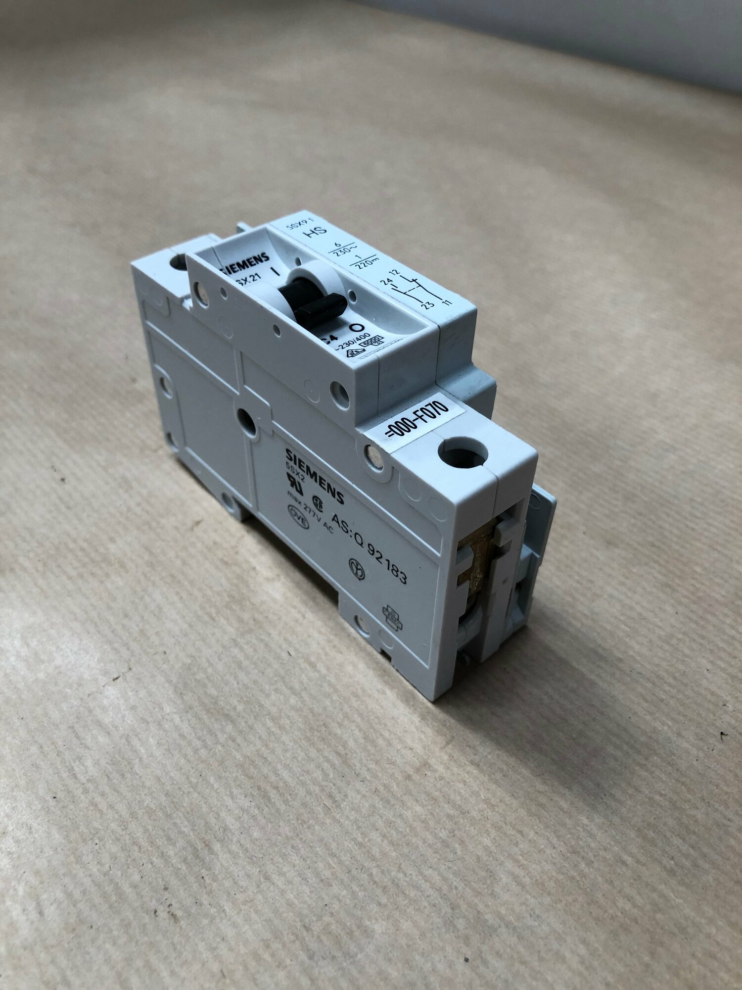 фото Выключатель автоматический SIEMENS 5SX21 C4