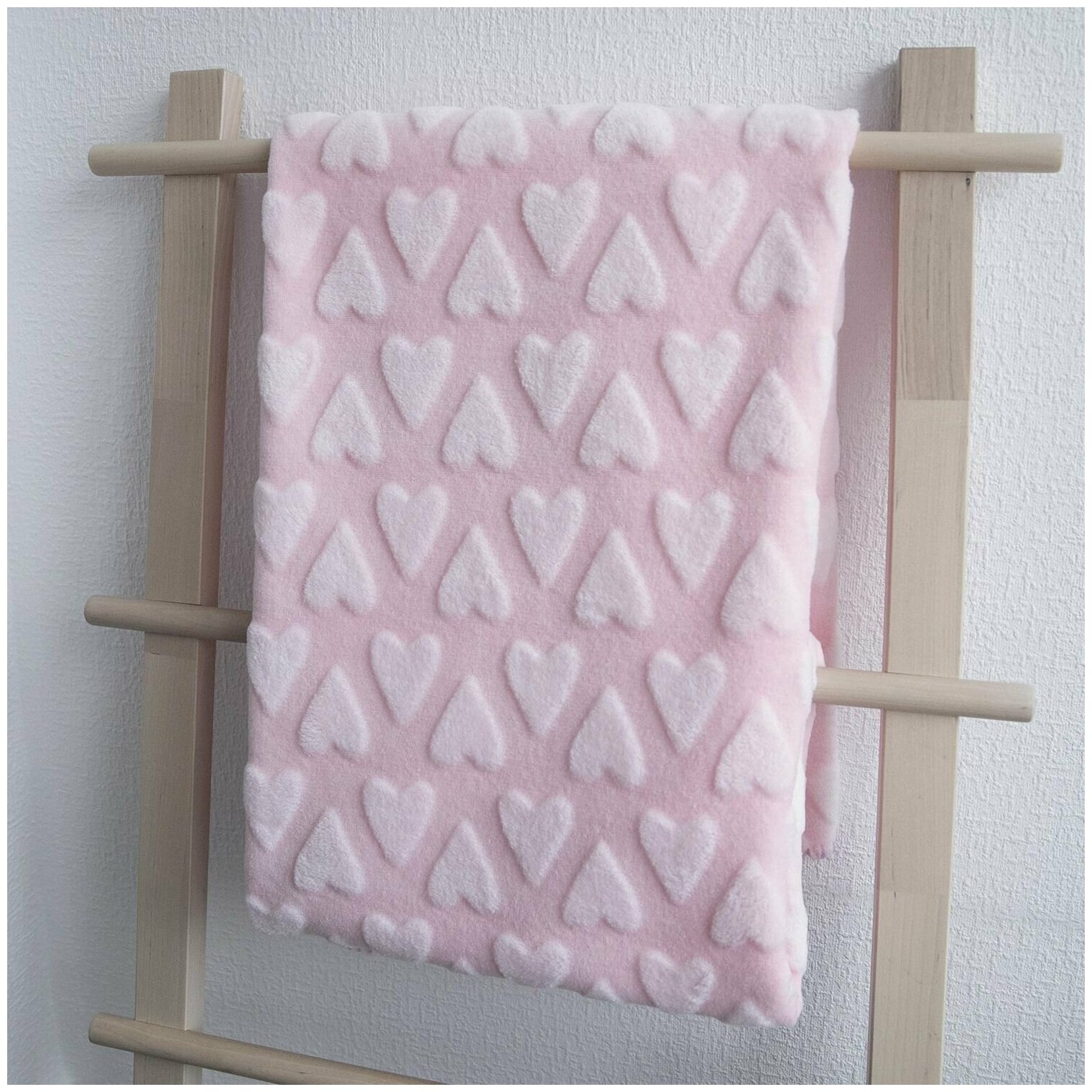 Плед плюшевый 100х118 см, для новорожденных в кроватку, коляску "Сердечки", розовый