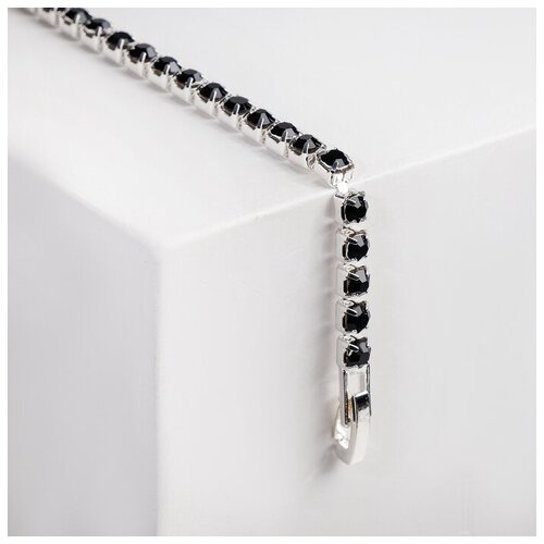 Браслет Queen Fair, стразы, 1 шт., размер 18 см, черный, серебристый браслет со стразами сияй двойная нить с промежутком цвет белый в серебре 18см