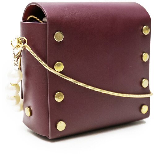 фото Женская кожаная сумка на цепочке: стильная и компактная omw-0278/2 foshan comfort trading co ltd