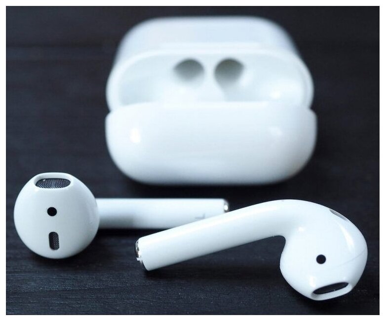 Беспроводные наушники Apple AirPods 2 с зарядным футляром MV7N2