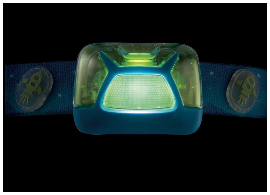 Фонарь светодиодный налобный Petzl Lamp Tikkid розовый, 20 лм, 3 AAA - фото №10