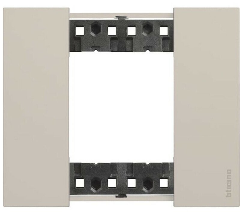 фото BT Living now Песочный Рамка немецкий стандарт 3 поста (2+2+2 мод), арт. KA4802M3KM