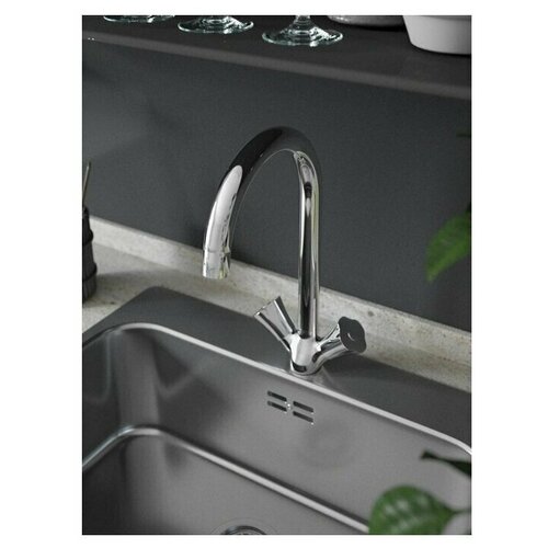 Смеситель для раковины с высоким поворотным изливом AUR2200