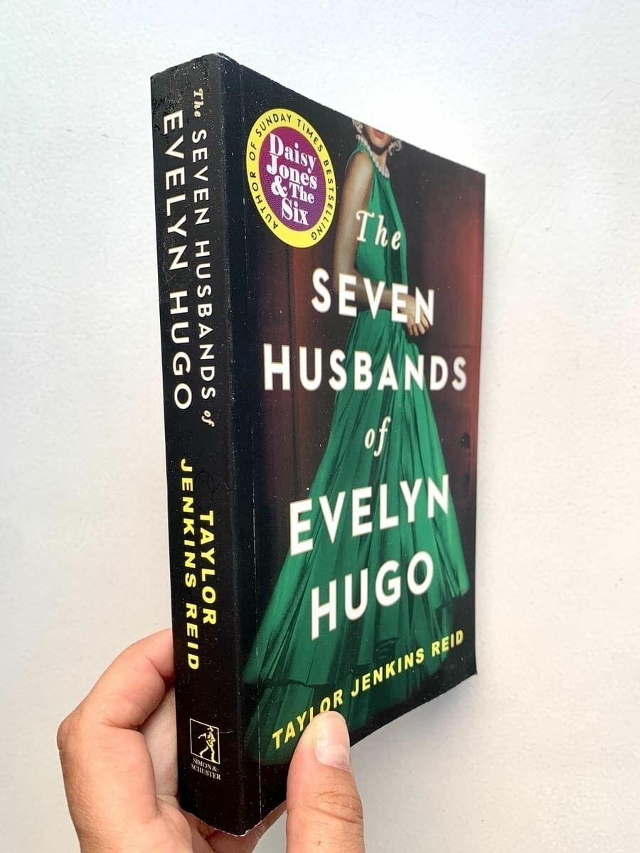 Книга Seven Husbands of Evelyn Hugo - фото №14