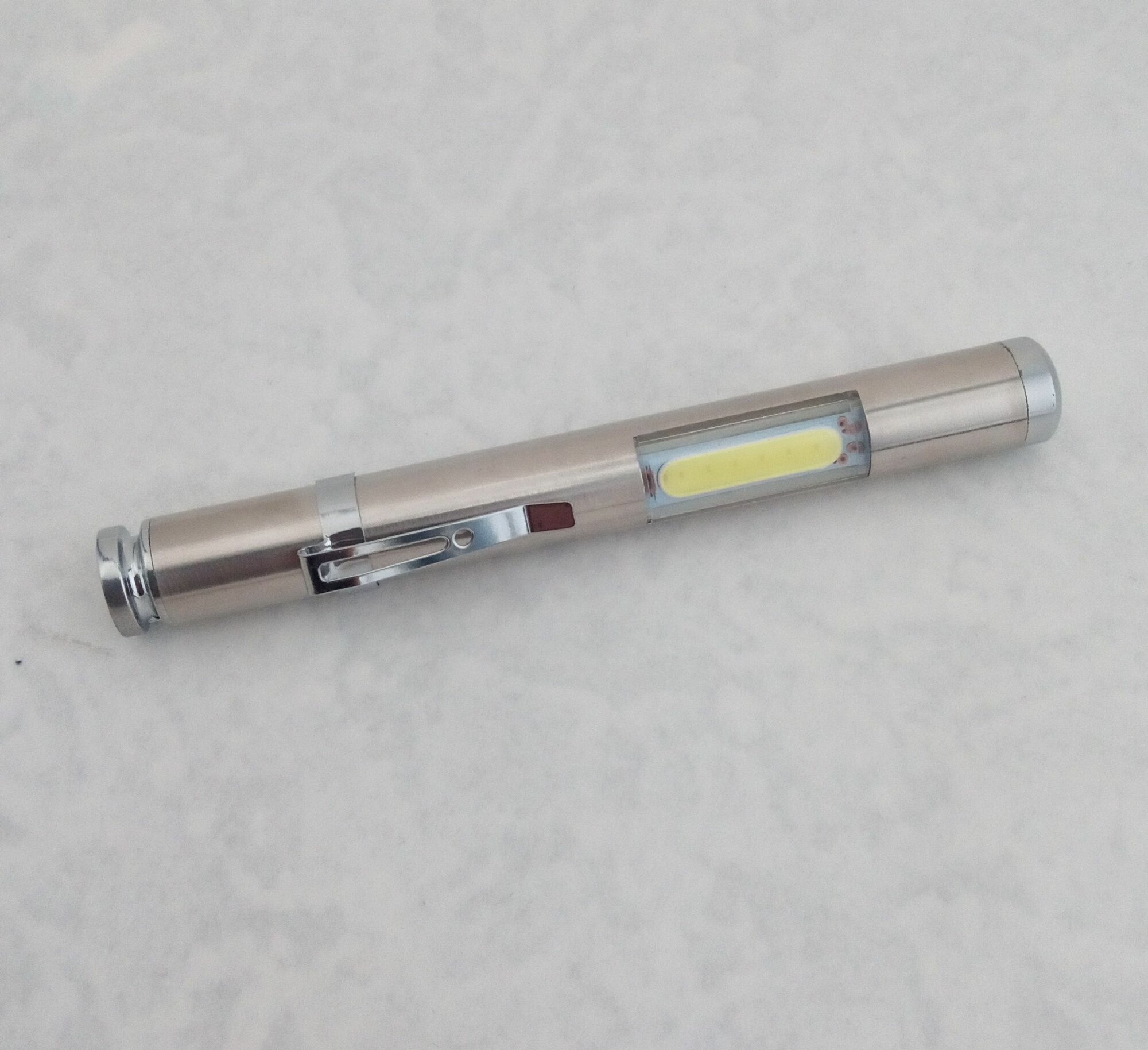 Фонарик, лазерная указка