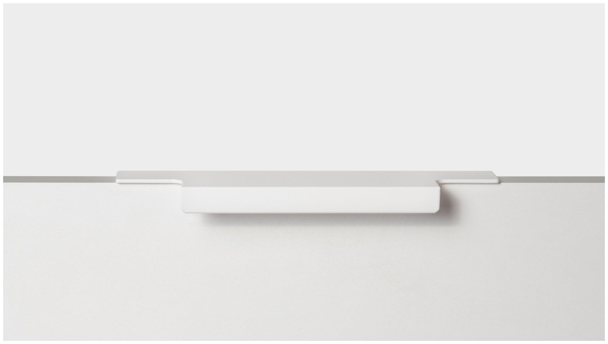 Мебельная ручка торцевая RAY, длина - 197 мм, установочный размер - 160 мм, цвет - W - Белый, RT109W - фотография № 5