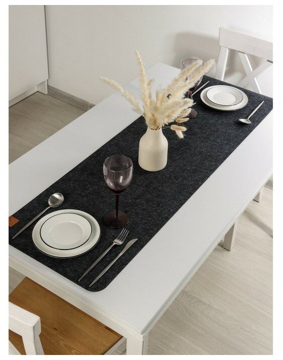 фото Дорожка на стол Доляна "Грэй", 40х150 см, толщина 4 мм, цвет тёмно-серый