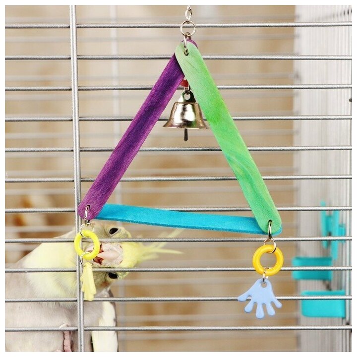 Адель Игрушка для птиц "Разноцветный треугольник", с колокольчиком, микс - фотография № 2