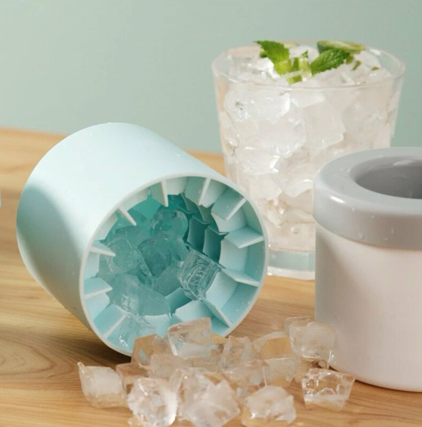 Форма для льда круглая 60 кубиков / подарок в комплекте/ силикон / форма ледяные кубики / цвет голубой