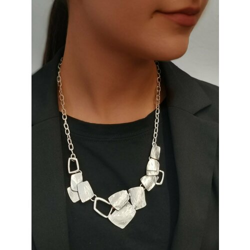 Колье длина 45 см серебристый 1330₽