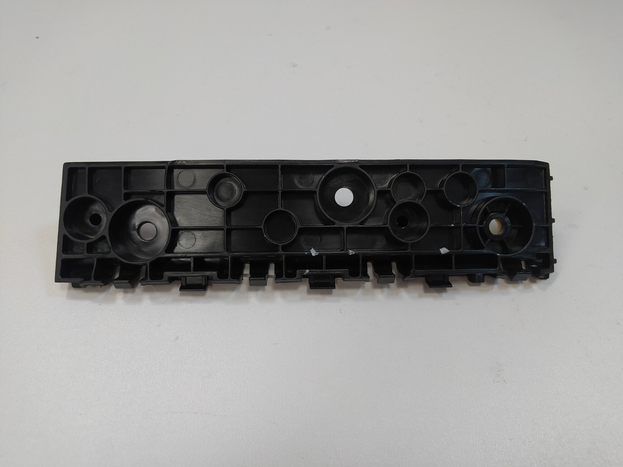 Кронштейн бампера заднего правый Haval H3 [1.5 16V 7AMT внедорожник 4X4] 2804128XKJ20A