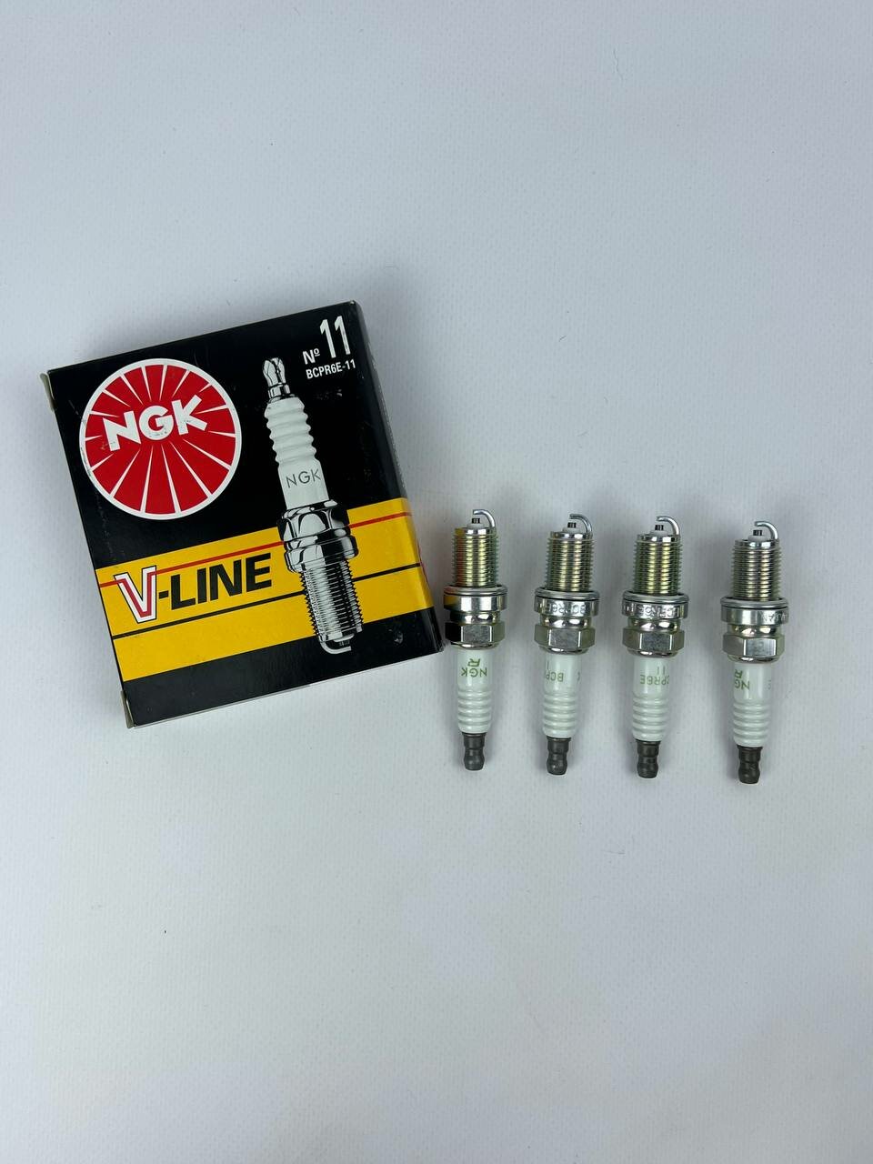 Свеча зажигания NGK V-LINE №11 ВАЗ-2112 для автомобилей с инжекторнам двигателем V16 клап. (4 шт)