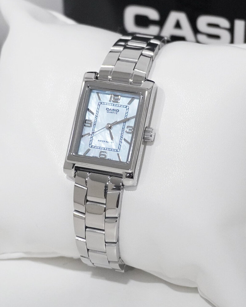 Наручные часы CASIO Standard, голубой/белый/серебристый — фото 1