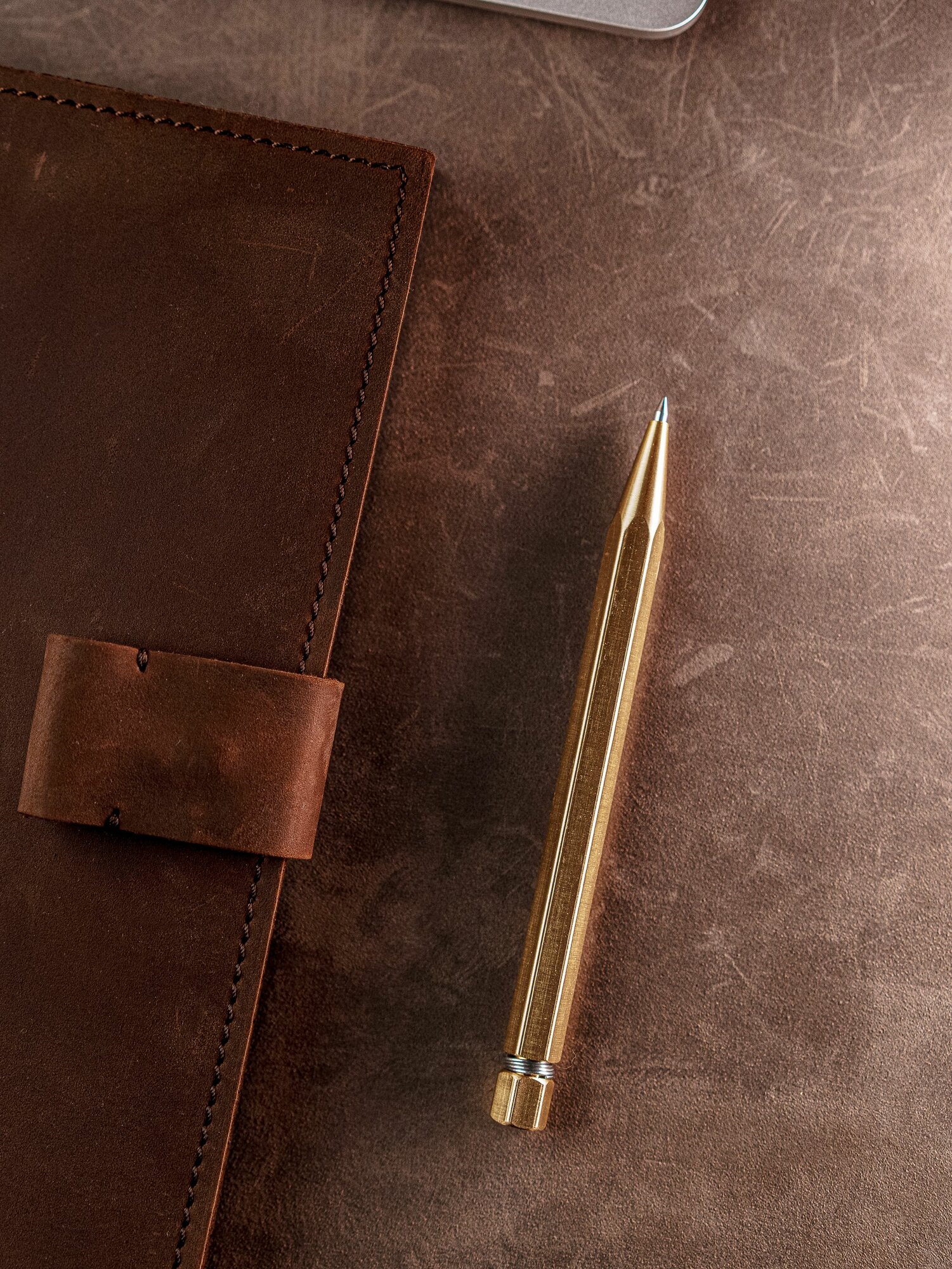 Гелевая ручка с корпусом из латуни, металлическая подарочная ручка черная