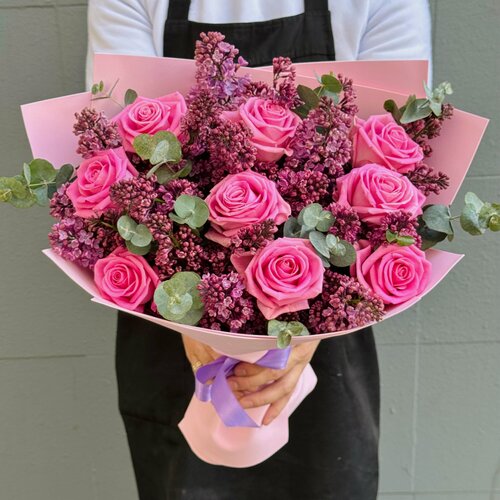 Изображение товара Букет Rybe-Flowers "Сирень и розы", сборный, 19 цветов, высота 40 см,