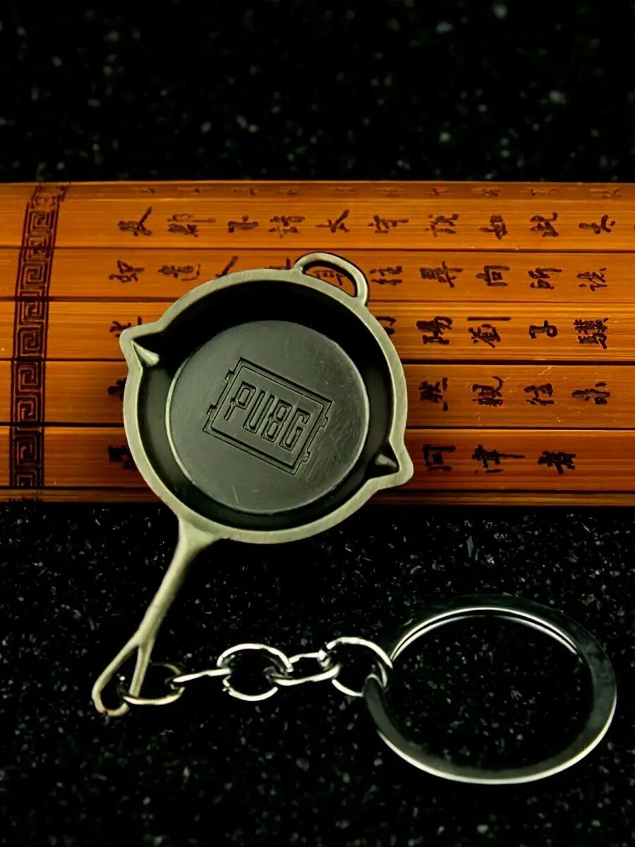 Брелок, черный, серый — фото 1