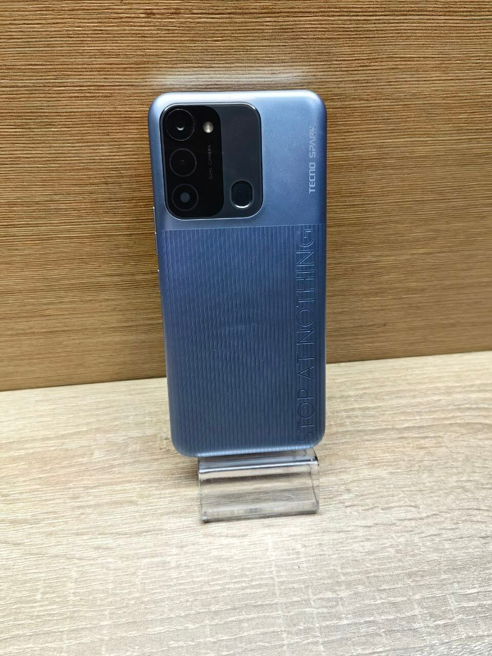 Смартфон TECNO Spark Go 2022 2/32 ГБ, 2 SIM, серебристый лед — фото 1