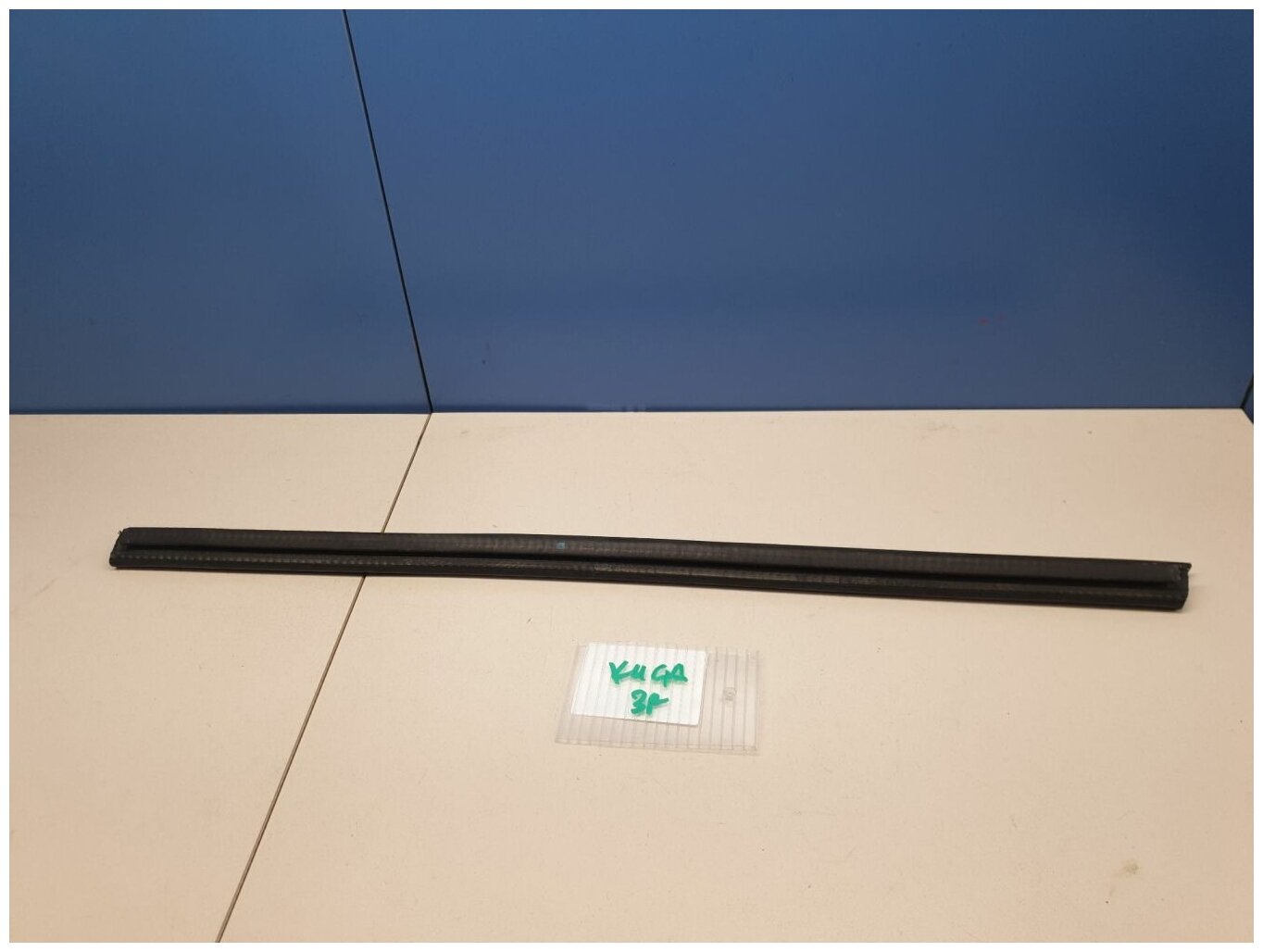 Накладка стекла задней правой двери для Ford Kuga 2012-2019 5257181