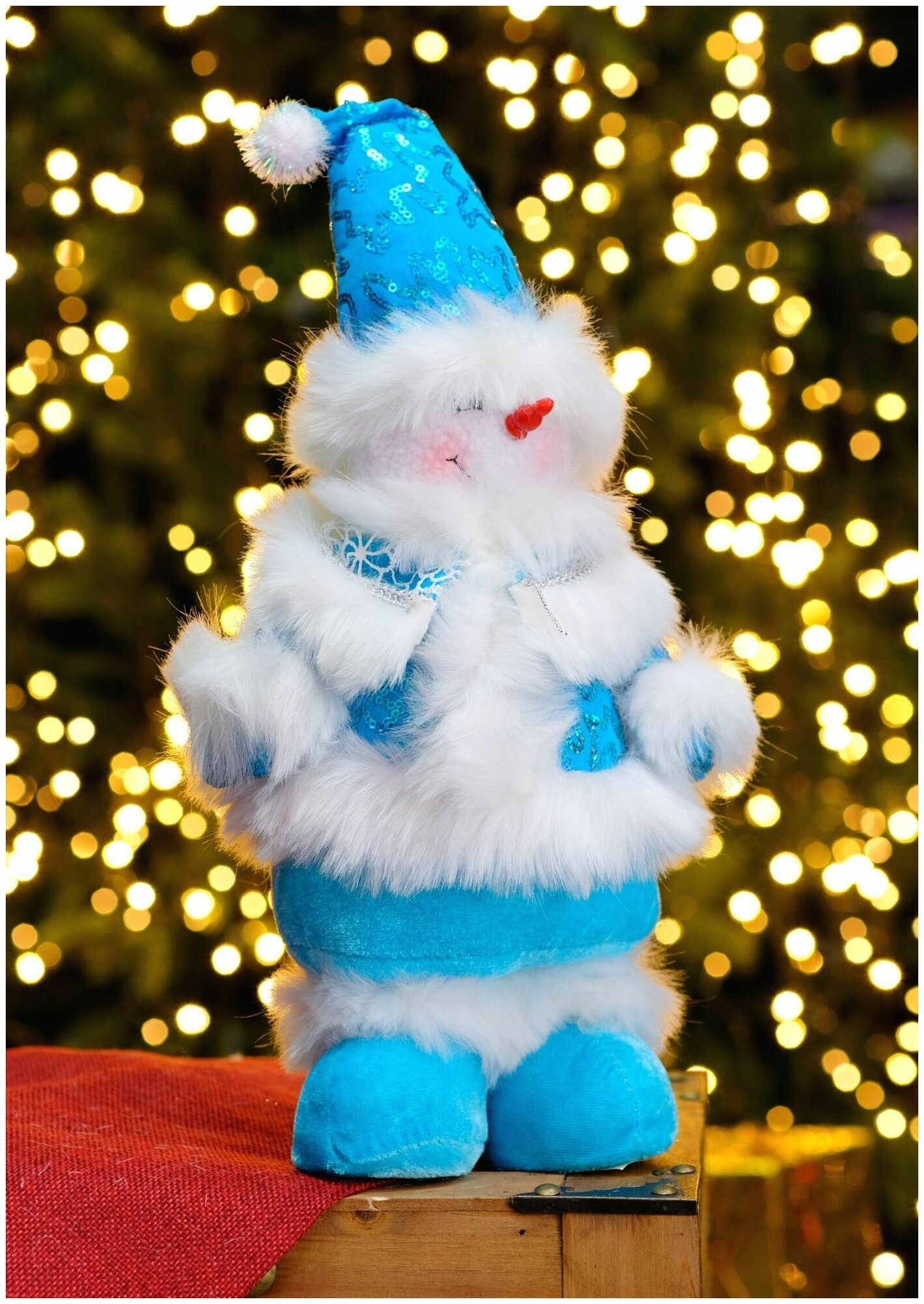 Новогодняя фигурка Снеговик 40 см голубой