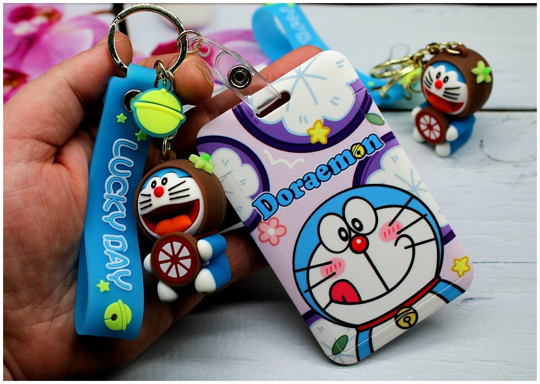Бейджи Держатель для бейджа/Бейдж с Doraemon / Держатель пропуска /Чехол для карт доступа Бейджики Бейджи для школьн